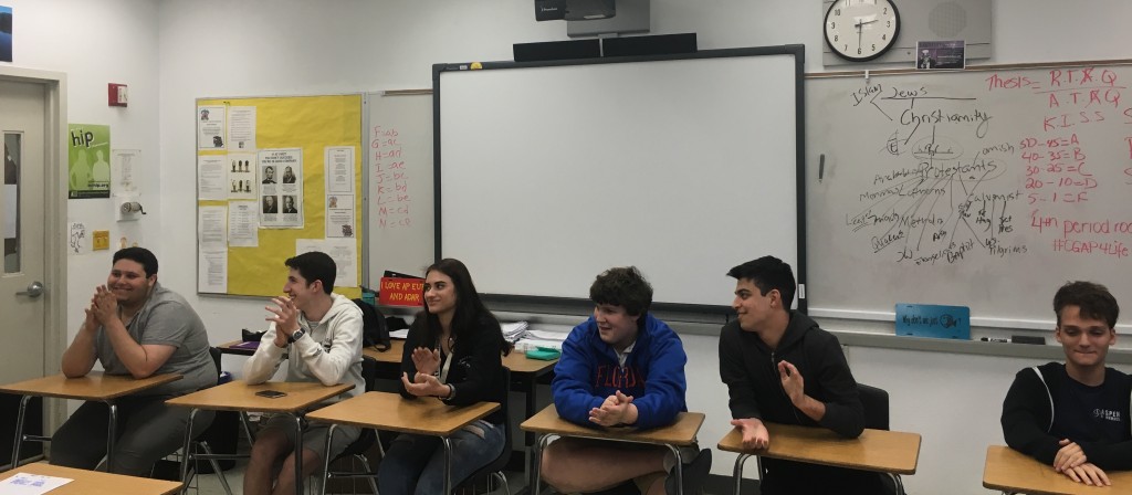 SSHS+students+run+mock+presidential+debate
